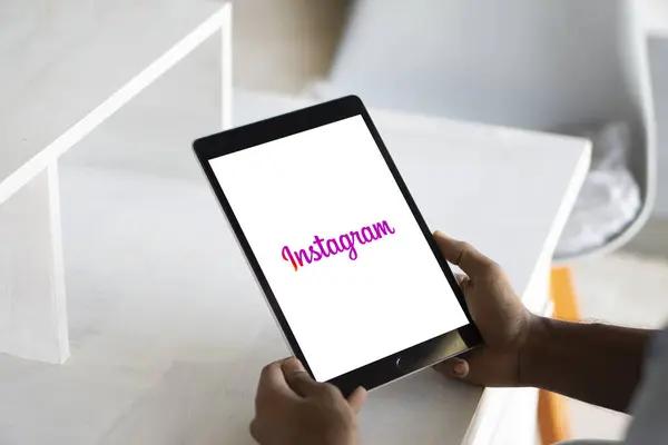 How to View Private Instagram Photos Without Password
